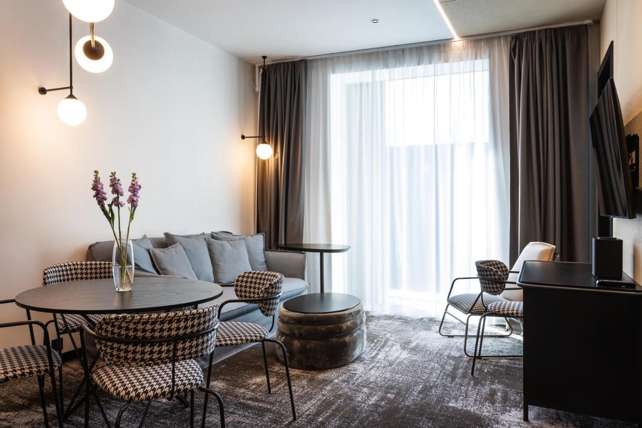 Novotel Living Almaty Jetisu Exterior foto